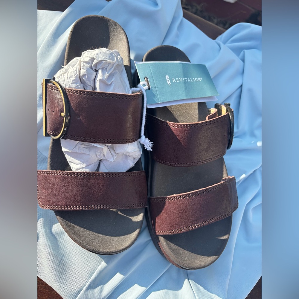 REVITALIGN Women’s Dark Brown Sandals